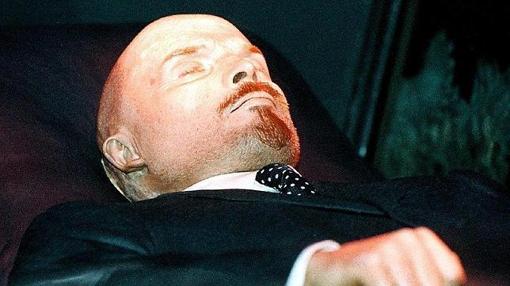 Lenin, en el Mausoleo de la Plaza Roja, en una imagen de 1997