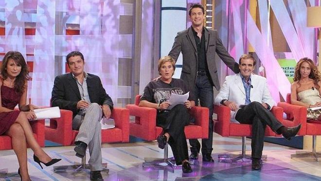 Chelo García Cortés en el plató de «DEC»