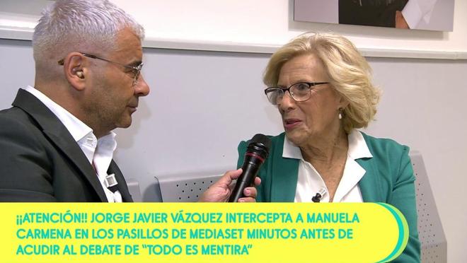 Manuela Carmena asaltada en los pasillos de Telecinco por Jorge Javier Vázquez