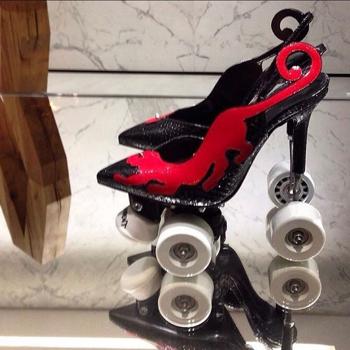Stilettos con ruedas de YSL