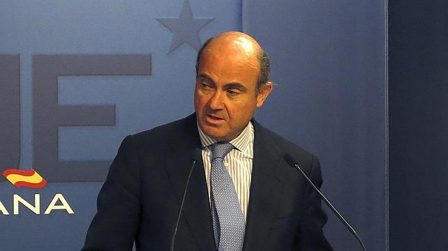 De Guindos: «La economía española volverá a crecer en el segundo semestre»