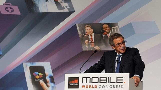 El presidente de Telefónica, César Alierta, durante su intervención en el Mobile World Congress
