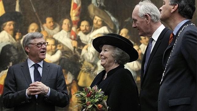 La Reina Beatriz de Holanda, durante la inauguración de la exposición
