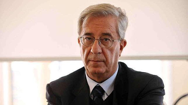 Detenido un sacerdote acusado de robar 4 millones de euros a un hospital de Roma