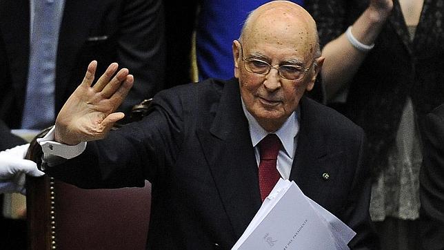 Giorgio Napolitano reprende a la clase política en su jura como presidente de Italia