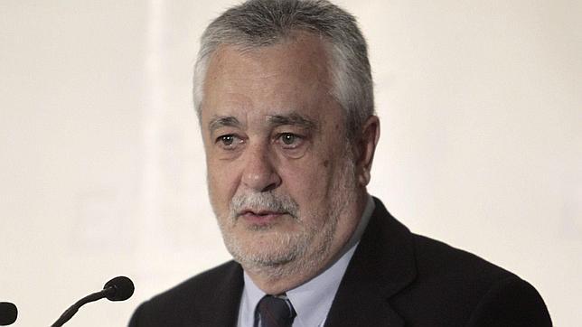 El PSOE propone al Gobierno cuatro pactos contra el paro y el estancamiento económico