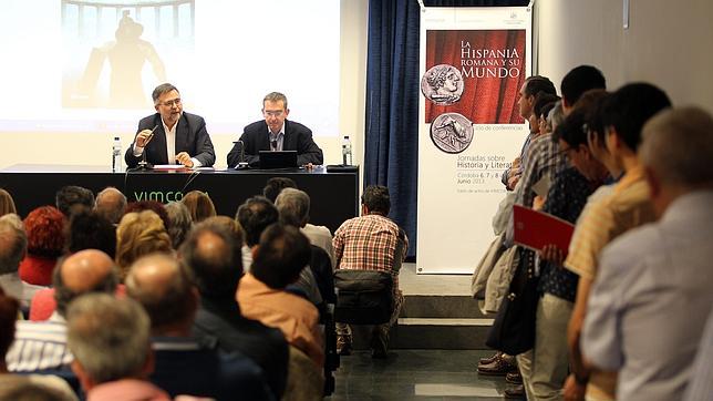 Posteguillo: «Nos equivocamos si nos olvidamos de Trajano»
