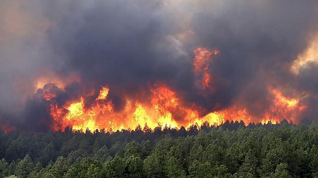 Un voraz incendio arrasa Colorado