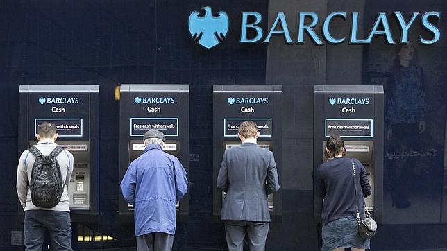 Los principales bancos británicos deberán pagar hasta 1.550 millones por abusos en la venta de seguros