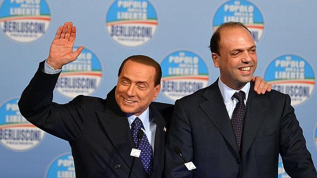 Berlusconi provoca la crisis por temor a ser arrestado