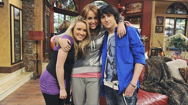 Miley Cyrus: la vida de la chica Disney que protagoniza desnudos integrales
