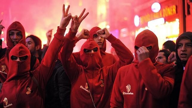 Erdogan tacha de «defensores de la inmoralidad» a los manifestantes contra la ley de Internet