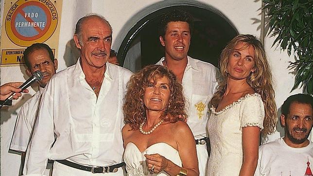Sean Connery podrá regresar a Marbella aunque su esposa continúa imputada