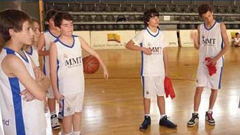 Leganés y el Real Madrid renuevan sus escuelas para niños desfavorecidos
