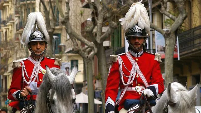 El Desafortunado Antecedente Historico De La Guardia Urbana De Barcelona - desfile de la guardia civil en roblox