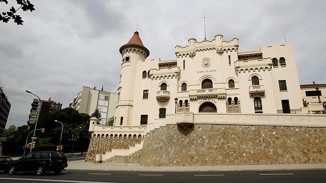 Alud de peticiones de jura de bandera civil en respuesta al proceso independentista