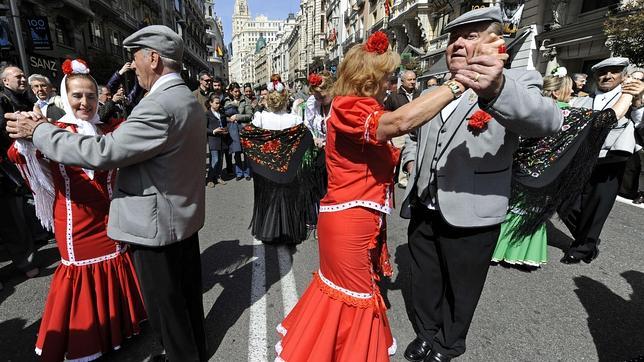 El origen popular del traje de chulapo, una indumentaria con gran recorrido  histórico