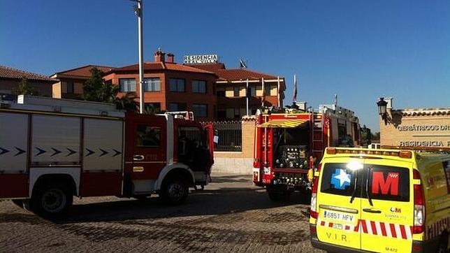 Desalojan a 90 ancianos de una residencia en Navalcarnero por un incendio