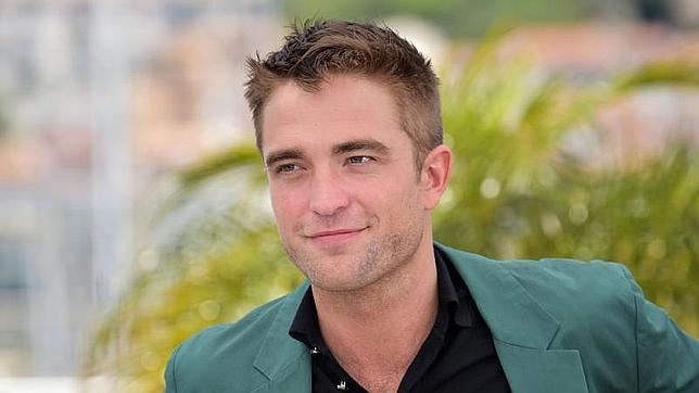Robert Pattinson planea sacar a la venta un disco