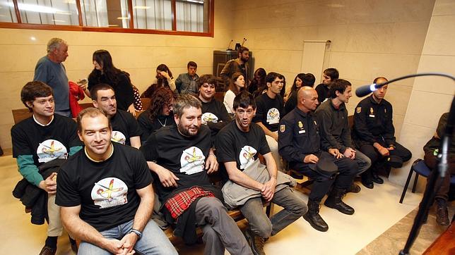 Los doce radicales niegan que reventasen una manifestación de Galicia Bilingüe de 2009