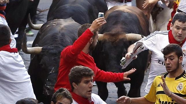 El «selfie» del encierro puede costarle al imprudente 1.500 euros