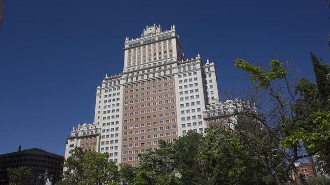 La fachada principal del mítico edificio España