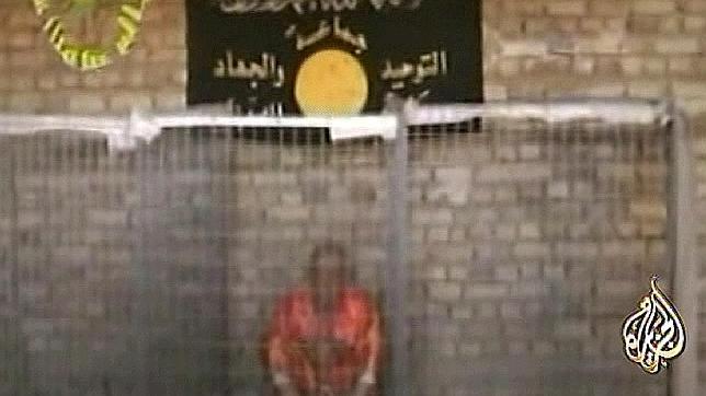 Captura de un vídeo en el que se ve al prisionero británico de Al Qaida Kenneth Bigley en 2004