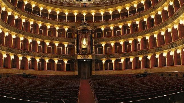 Imagen de la Ópera de Roma vacía