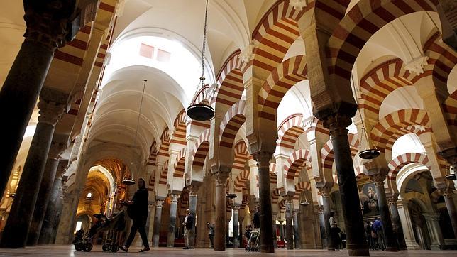 Clemencín señala que la mezquita grande de Córdoba era conocida por el nombre de Ceca