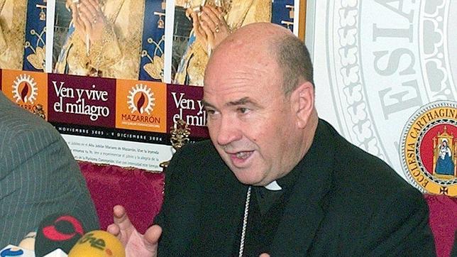 El ya arzobispo emérito de Zaragoza, Manuel Ureña, en una imagen de archivo