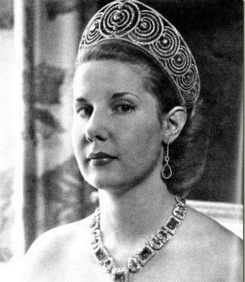 Doña Cayetana con la tiara