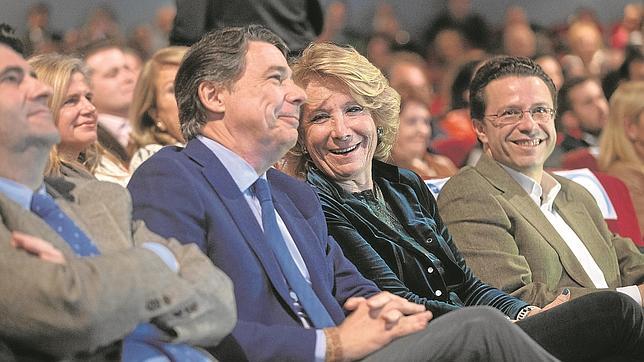 González y Aguirre, en una reciente entrega de carnés en Getafe