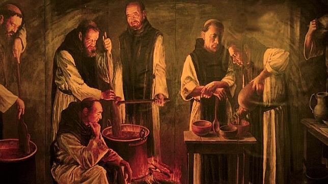 Monjes de la Orden Cisterciense elaboran chocolate en la cocina del Monasterio de Piedra, en Nuévalos (Zaragoza)