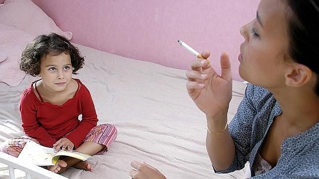 El tabaco pasivo en niños duplica el riesgo de cardiopatías cuando sean  adultos