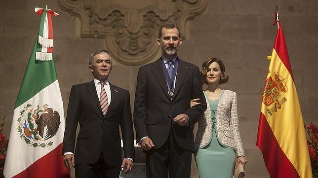 ¿Quiénes son los 16 invitados a la mesa de los Reyes?