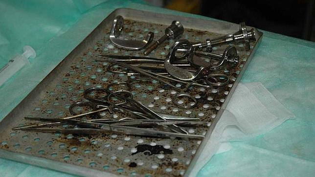 Los jóvenes fallecidos o que han sido ingresados sufren infecciones o mutilaciones en el pene