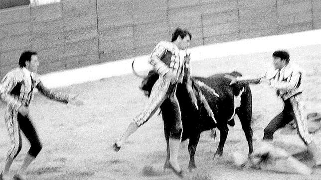 Cornada mortal a Yiyo en Comenar Viejo