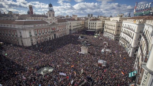 Así podría ver un dron la Puerta del Sol