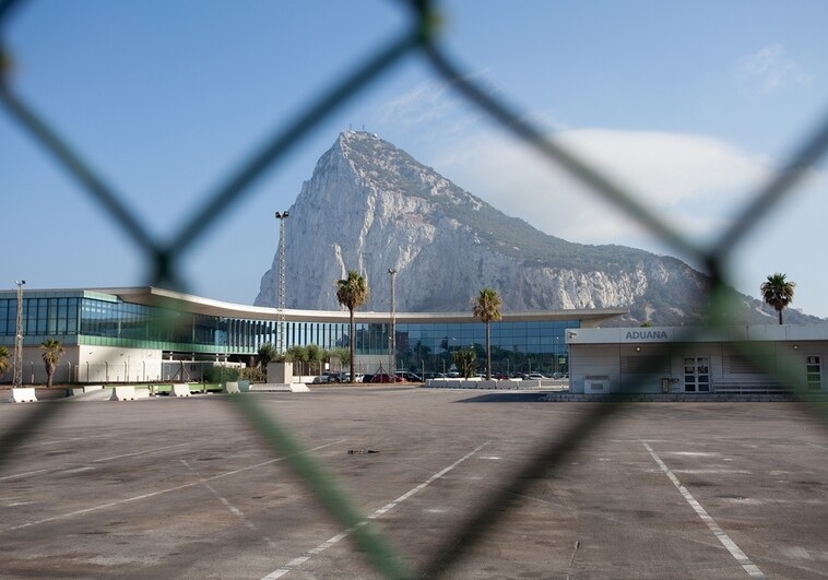 La Junta de Andalucía reclama voz y voto en la firma de cualquier acuerdo sobre Gibraltar