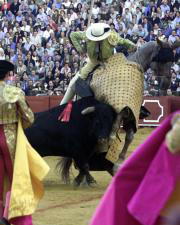 El picador José Bernal destacó durante la lidia del cuarto toro. Díaz Japón