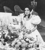 Ángeles Gulín, interpretando el papel de Violeta en «La traviata». ABC