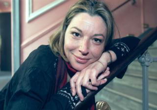 Beatriz Santana vende su alma al diablo en el teatro