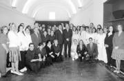 La plantilla del hotel balneario posa junto al presidente de la Junta C. M.