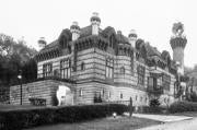 ABC El Capricho, de Antonio Gaudí, fue el encargo del indiano Antonio López tras su éxito en Barcelona