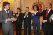 F. BLANCO El Juli, tras recibir el premio de manos del alcalde de Valladolid