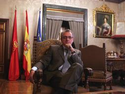 «La política del PP impide que nosotros ganemos espacio por el centro»