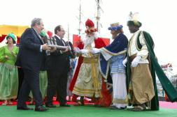 Reyes bajo la lluvia y la magia