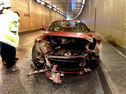 Imagen del vehículo tras sufrir el accidente. / Manchester Evening News