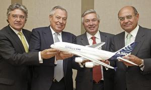 Los trabajadores de Air Comet, en huelga desde hoy hasta el viernes