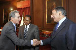 Colombia da por hecho que Uribe no repetirá mandato como presidente